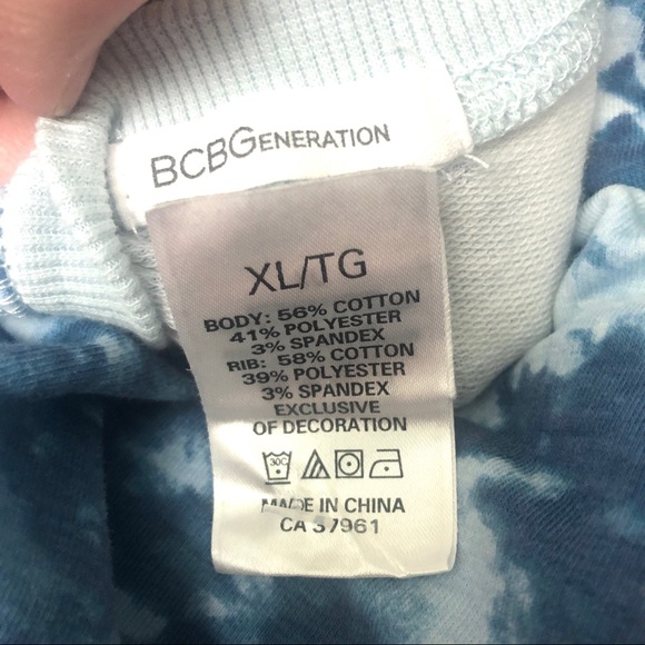 BCBGeneration Blue Tie Dye Sweatshirt XL - Picture 6 of 6